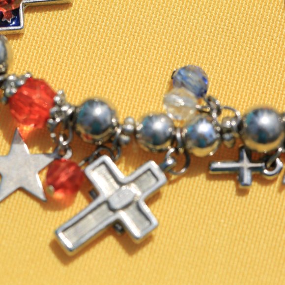 4th of July Bracelet with Crosses, Stars & Beads - Picture 5 of 6